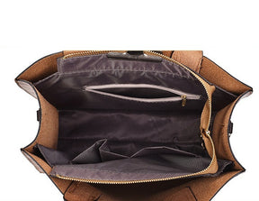 Kit Bolsa Feminina com Alças Tiracolo e Carteiras de Mão