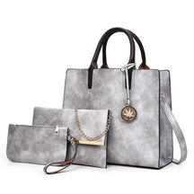Kit Bolsa Feminina com Alças Tiracolo e Carteiras de Mão