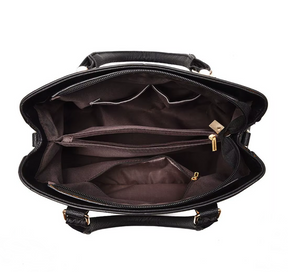  Bolsa feminina Dália Lux preta em Couro Genuíno com design para mulher elegante

