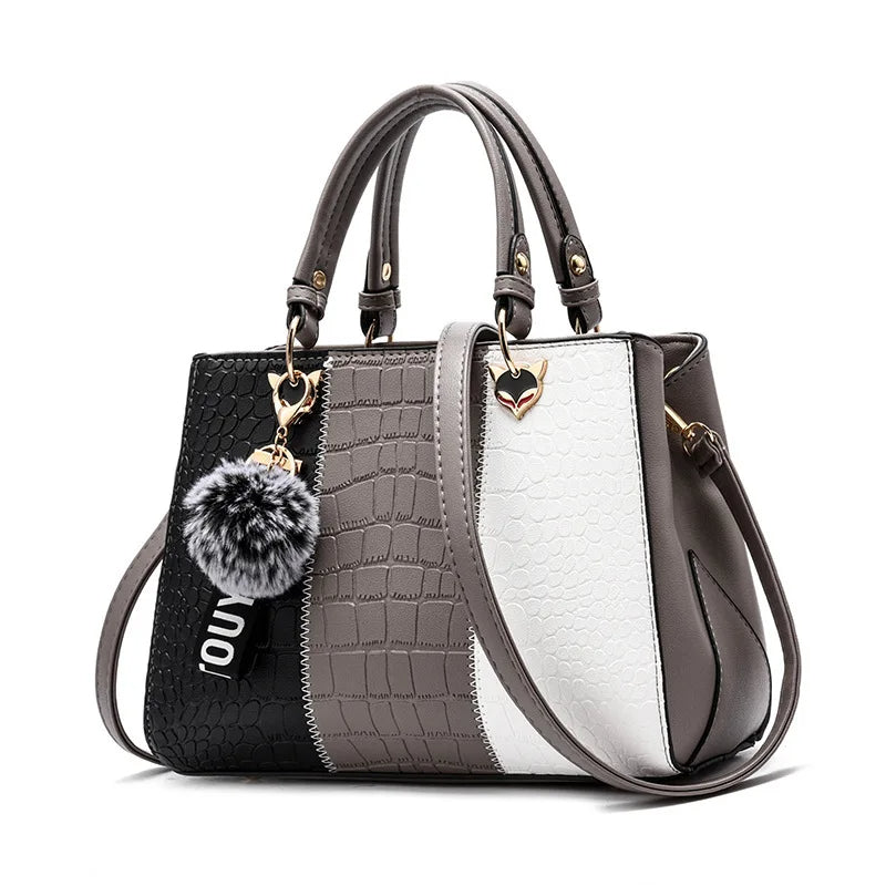 Bolsa cinza casual estruturada com couro legítimo
