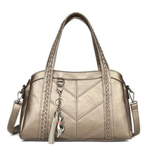 Bolsa Feminina de Couro Tiraloco Transversal Matelassê